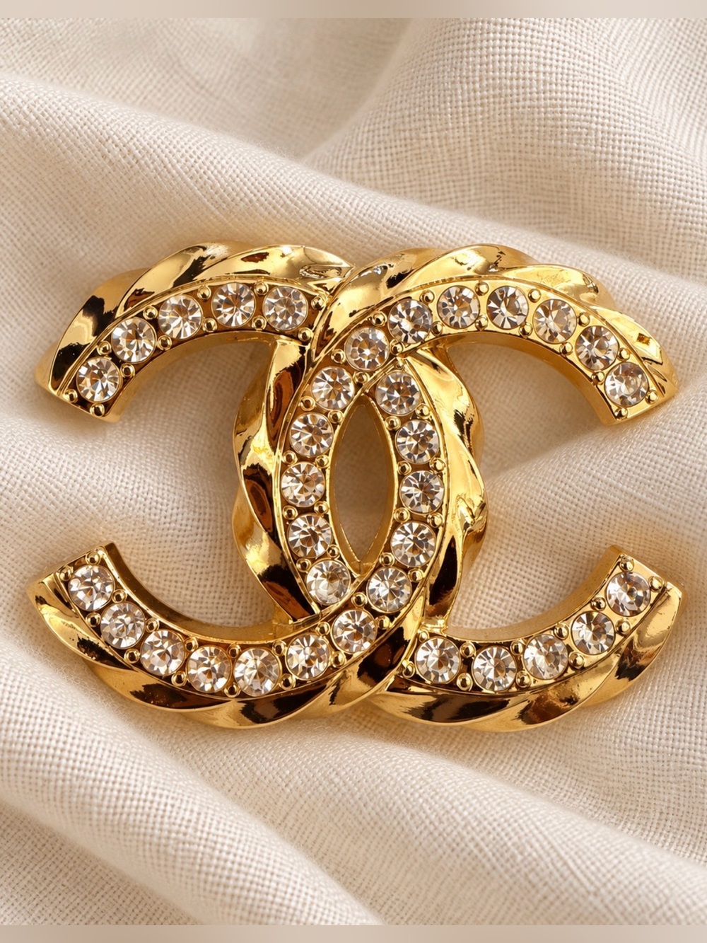 CHANEL Style Gold Tone Crystal CC Logo Statement Brooch Pin Made in Italy